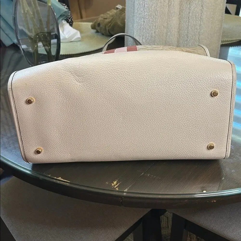 Coach Beige and Pink Signature Tote large with shoulder strap - Picture 4 of 12